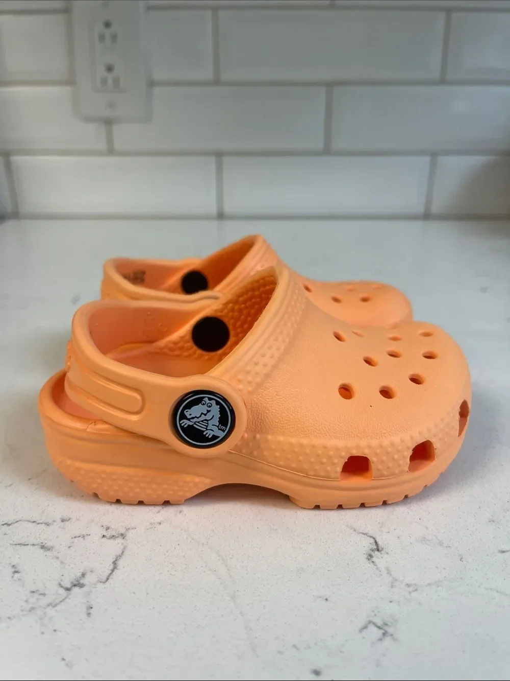 Crocs Toddler Classic Clog Size 5 Peach - Light Orange ? Style # 204536